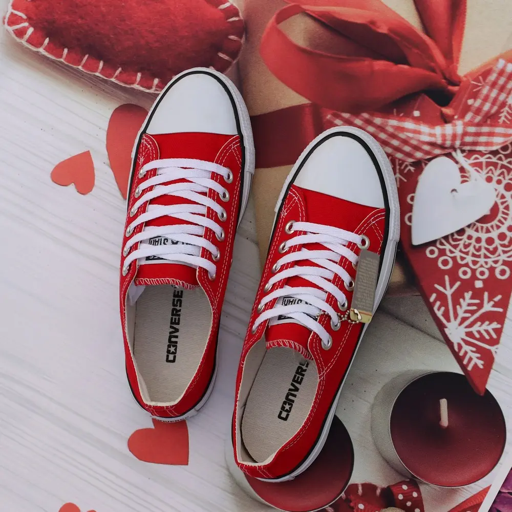 Giày CV AllStar Classic Màu Đỏ Tươi Cổ Thấp Nam Sneaker Hoa Đế Bằng Vải Canvas Shoes Cao Su