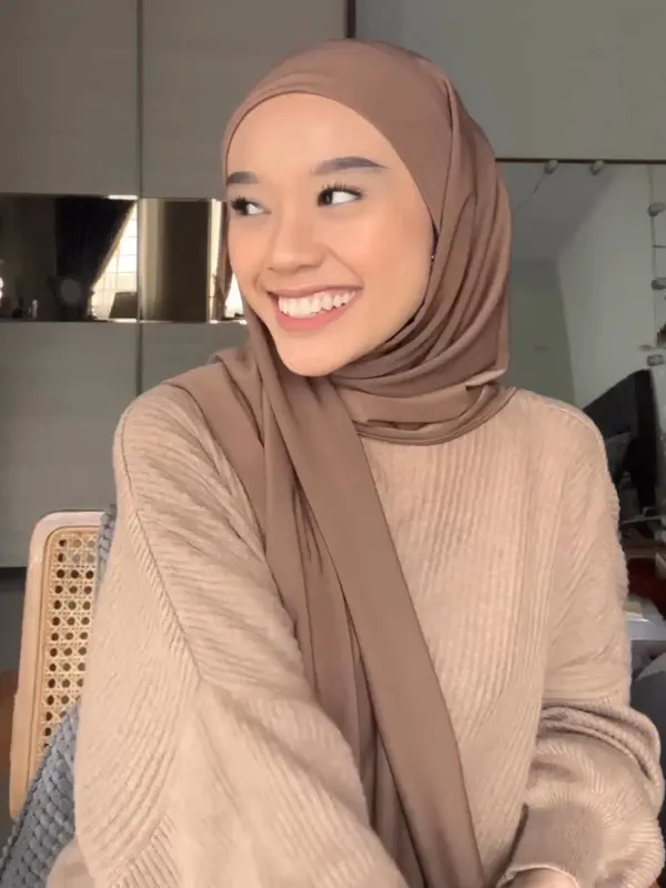 hijab segitiga instan oval tali inara spandek jersey Muslim 5