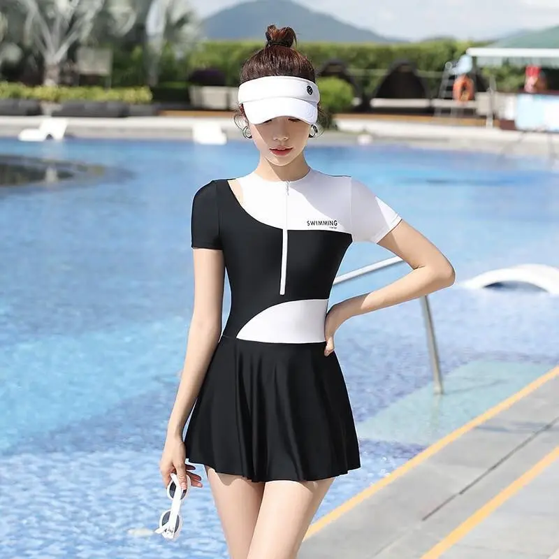 Đồ bơi nữ liền thân dáng váy có đệm ngực kiểu dáng thể thao vải mềm mại co giãn BD0066 8