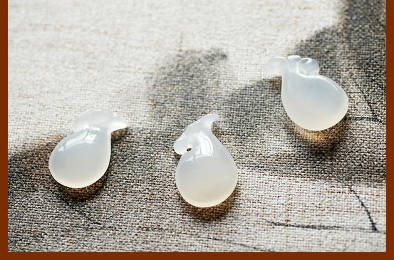 Product Introduction of Mặt Dây Chuyền Chìa Khóa Ô Tô, Thiết Kế Hoa Sen Bồ Đề, Làm Bằng Chalcedony, Quà Tặng Sáng Tạo, Móc Chìa Khóa, Thích Hợp Cho Nam Và Nữ, Thời Trang, Đồ Trang Trí Túi Cao Cấp Móc Chìa Khoá Móc Khoá 21