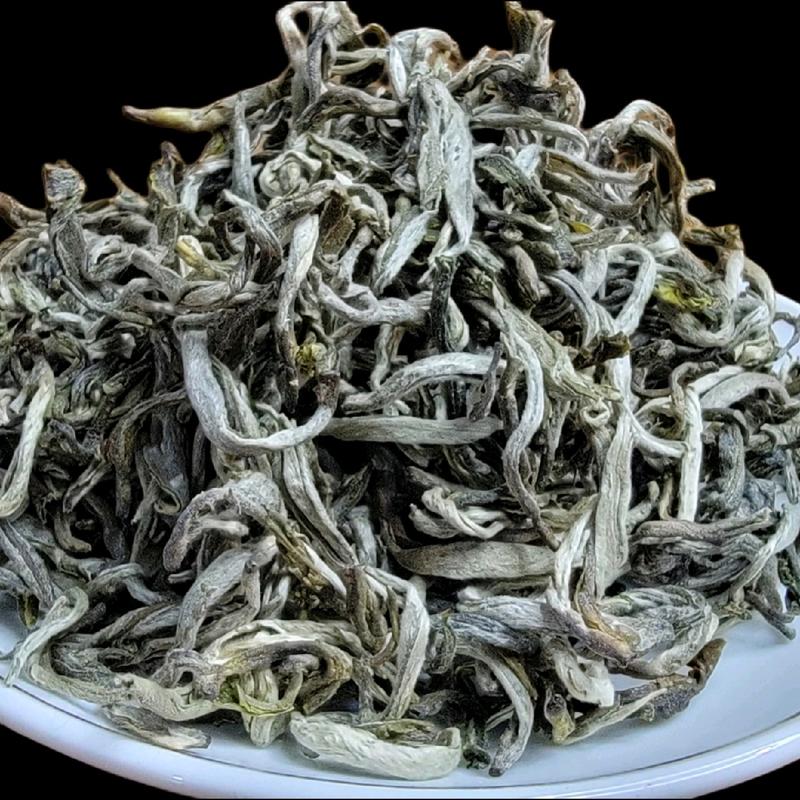 Trà Mống  Vàng Shan Tuyết cổ thụ 1 tôm 1 lá loại thượng hạng Nước Trà Chè Tea trà  xanh
