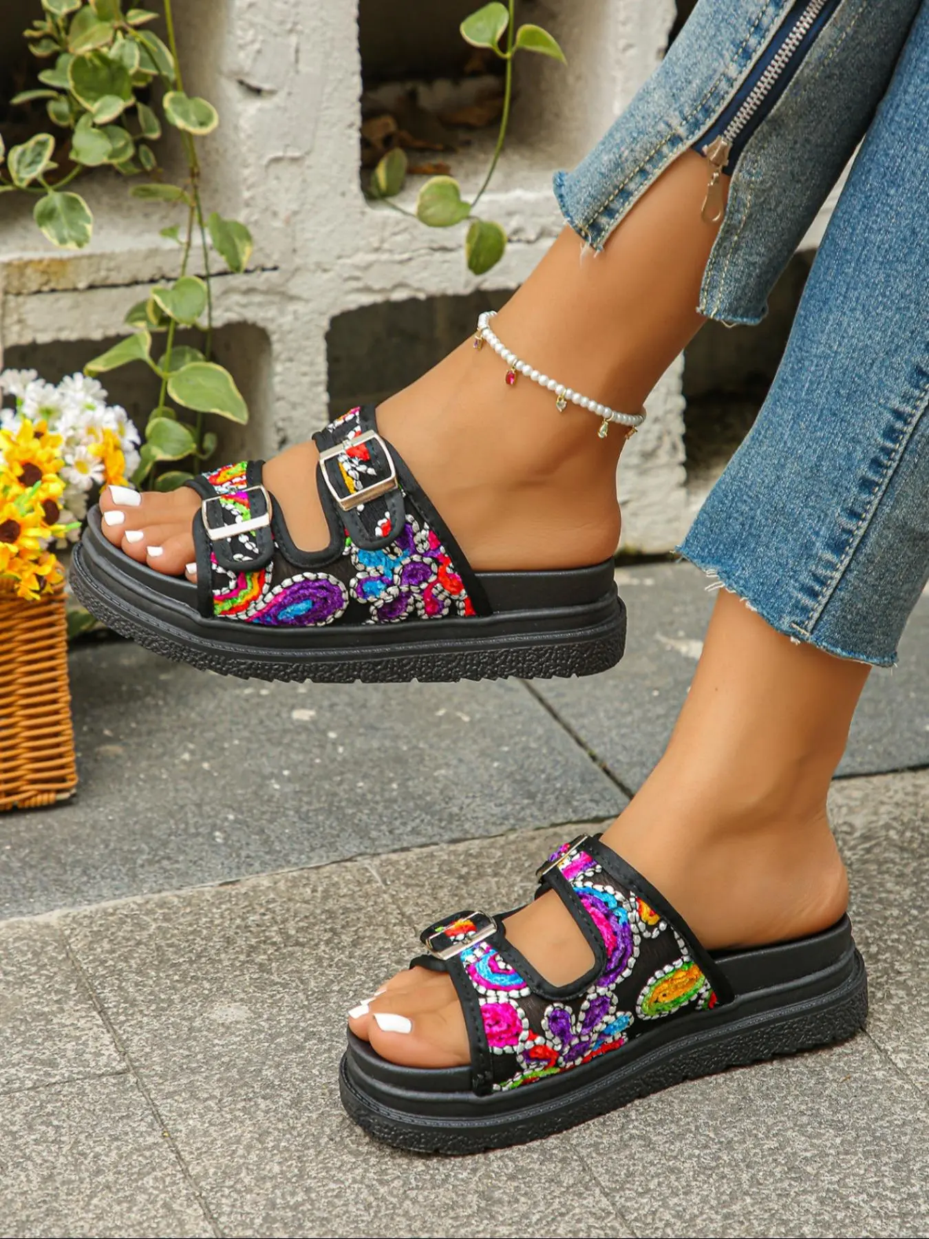 Women's Fashionable Random Pattern Embroidery Platform Sandals, Casual Comfortable Wedge Sandals for Summer, Female All-match Shoes for Daily Wear, Girl