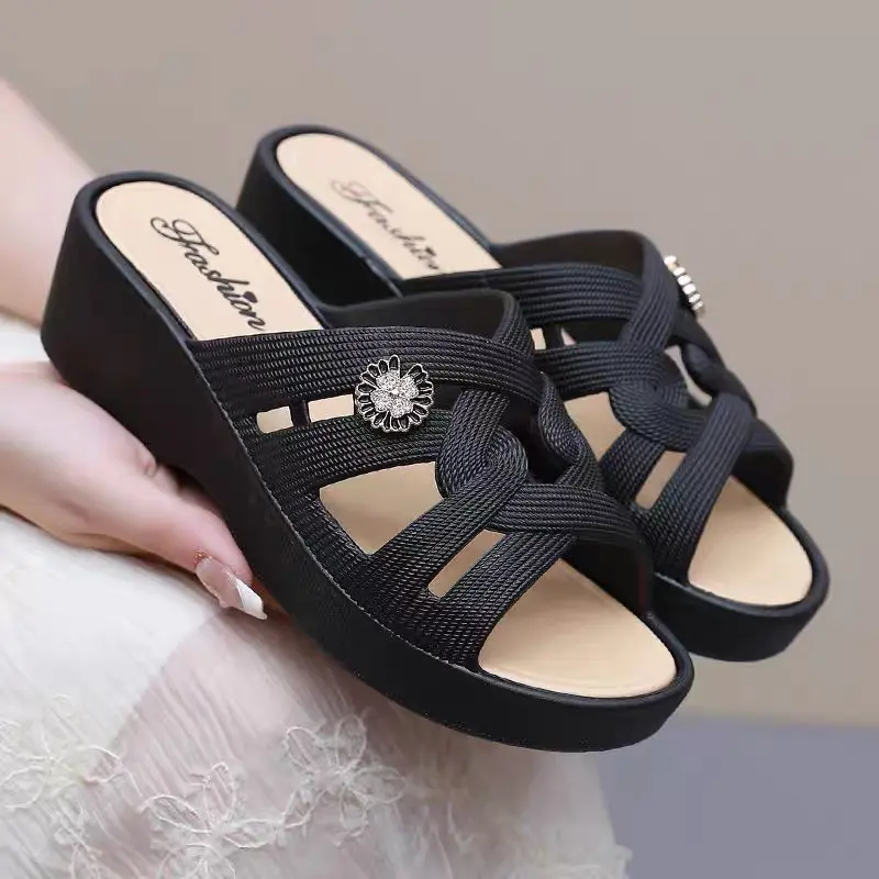 Dép cao su cho người trung tuổi cho mẹ cho bà sang trọng DéP Nữ Shoes GiàY Sandal Đồng Hoa Nhung 0