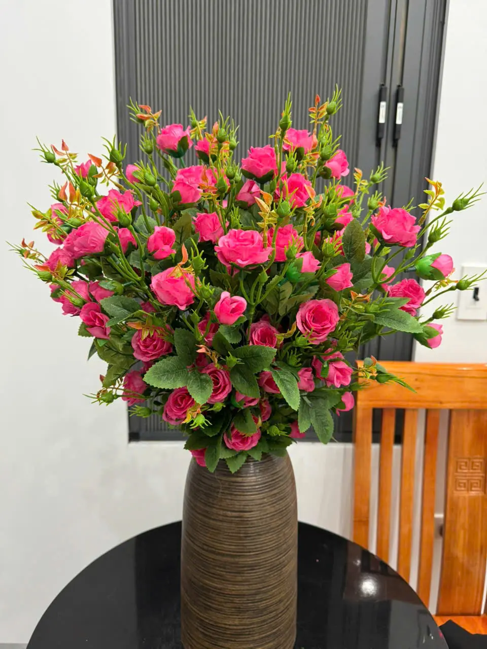 Cành Hoa Hồng LỘC Nhân Tạo, Cao ( 60cm) Gồm 6 chùm Hoa Với Nhiều Lá ,Nhiều Lộc - Decor, Decor Phòng ( không Kèm Bình)