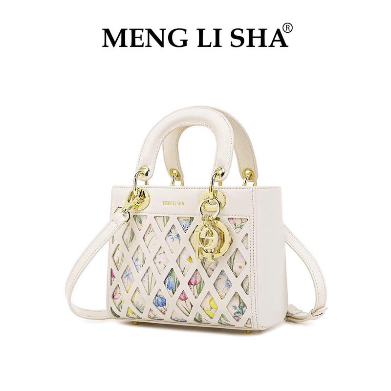 (Full Box)(Kèm Charm) TB5877-6 - Túi Xách Nữ MENG LI SHA Màu Trắng, Thiết Kế Họa Tiết Hoa Văn, Phiên Bản 2025 Túi Đeo Vai Thời Trang Đi Chơi Đi Dạo Phố, Fashion, Bag