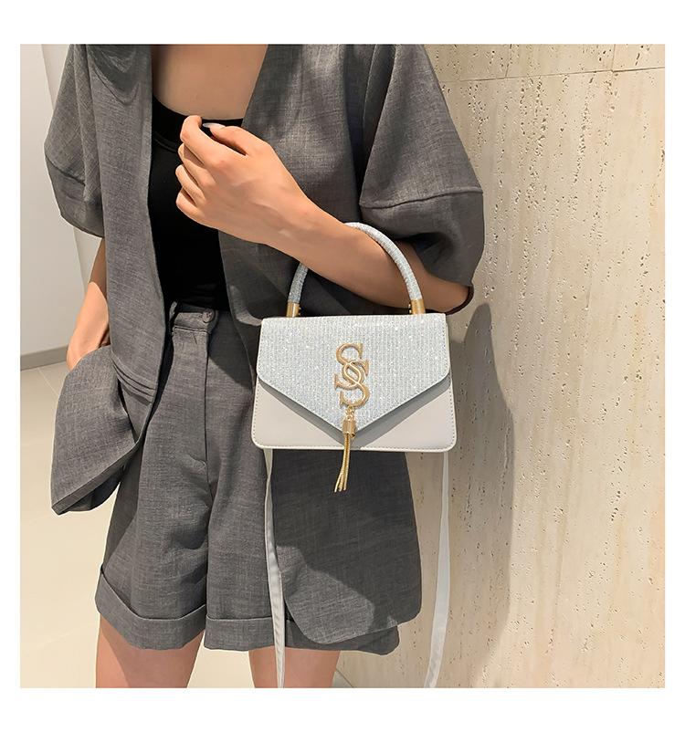 Product Introduction of Túi Vuông Nhỏ Chất Lượng Cao, Thời Trang Mới, Thiết Kế Chữ Cái Và Tua Rua, Dây Xích Xích, Thích Hợp Cho Phụ Nữ, Túi Đeo Vai Tongqin, Phổ Biến Năm Nay Bag 10