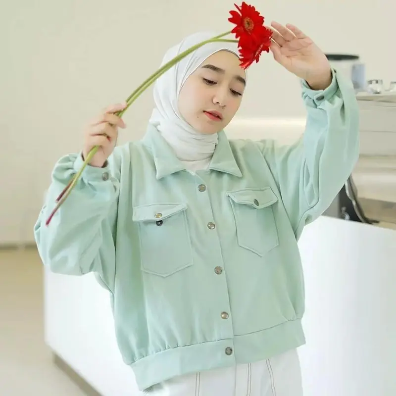 Vallina Olin Jaket Outerwear Wanita Remaja 1