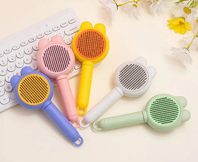 Product Introduction of Lược Tẩy Lông Thú Cưng, Thiết Kế Tai Thỏ, Tẩy Lông Một Phím, Tẩy Lông Nổi, Thích Hợp Cho Chó Và Mèo, Lược Mát Xa Cho Mèo, Lược Kim Bằng Thép Không Gỉ xà  phòng  tắm  chó dụng  cụ  rửa  chân  thú  cưng tông  đơ  cạo  lông  chó dụng  cụ  rửa  chân  cho  thú 4