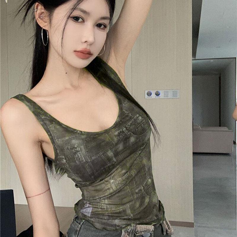 Product Introduction of Women's Summer Fitted Crop Tops Sleeveless U Neck Open Back Vintage Pattern Print Tank Tops Womenswear Check Minimalist Spaghetti Strap 30
