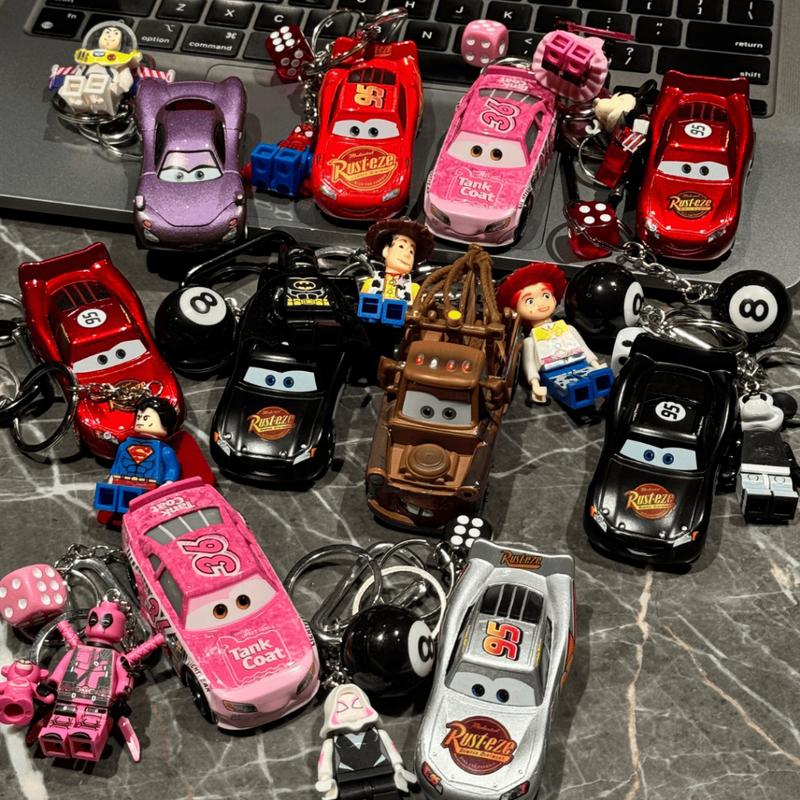 Móc khoá Keychain Mô Hình Ô Tô Bóng Bi-a Xúc Xắc Mini gắn chìa khoá xe máy trang trí quà tặng