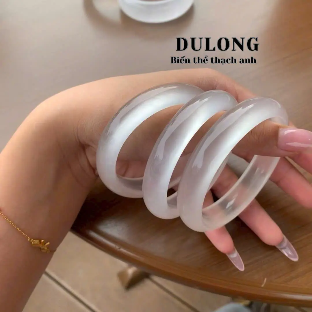 Vòng tay D.L màu trắng bản hẹ