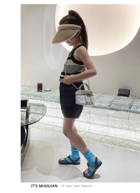 Product Introduction of Giày Sandal đế mềm họa tiết bướm lấp lánh nhiều màu sắc cho bé gái 27