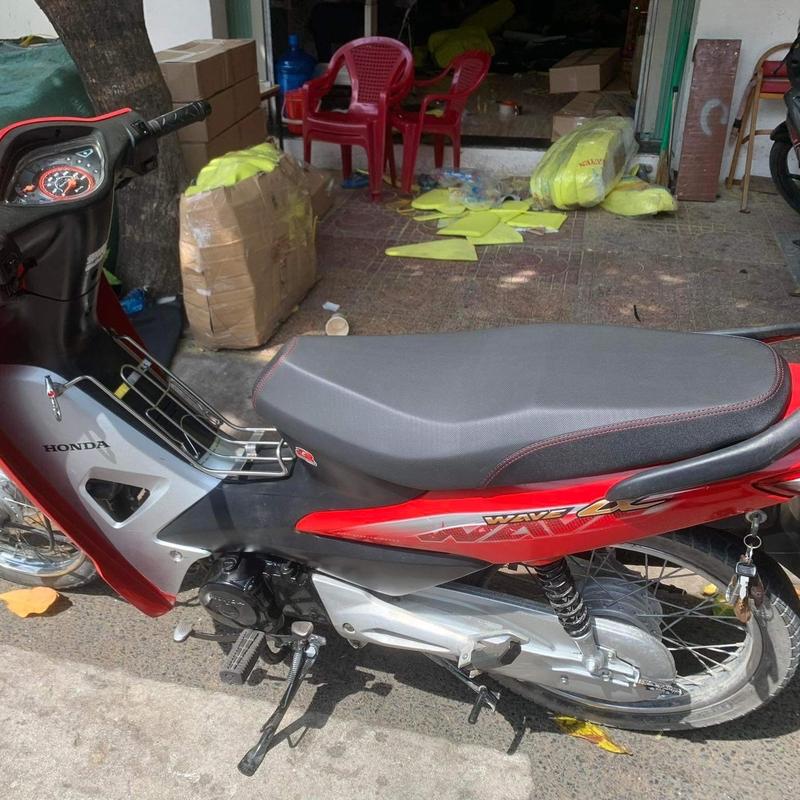 Yên gọt hai tầng wave a 100 /50 rs mút vàng Yên Xe(nguyên cái yên)