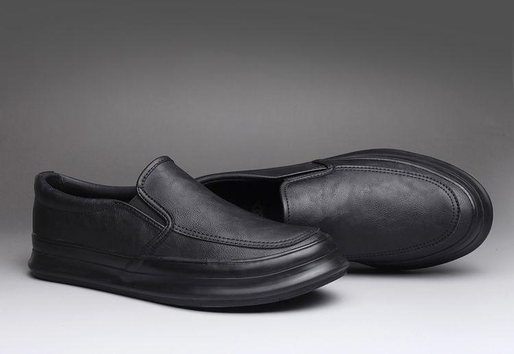 Product Introduction of 2023 Men's Shoes Autumn New Thick-Soled Slip-On Lazy Shoes Men's Breathable Height-Increasing Leather Shoes Soft-Soled Trendy Versatile Sneakers 41
