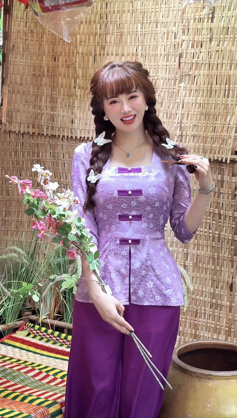 Product Introduction of Bộ Bà Ba Cổ Vuông 40-80 Kí Áo Gấm Quần Latin 17