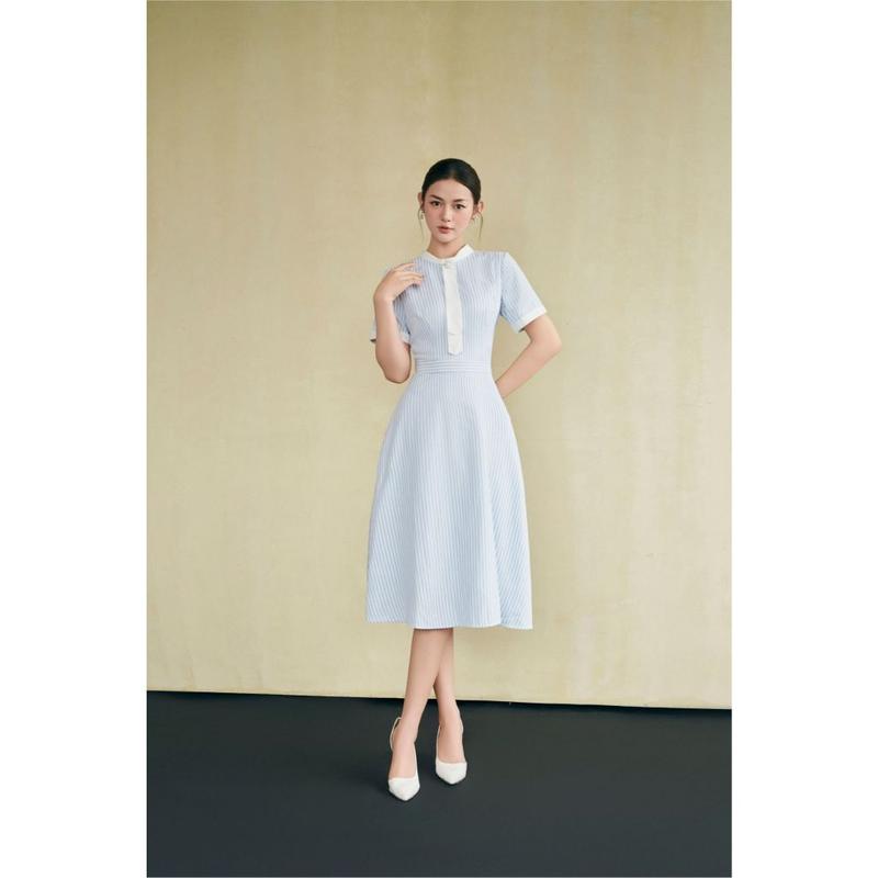 Váy đầm nữ thiết kế công sở TIINSTORE cổ nơ đính khuy đá thanh lịch nhẹ nhàng tay phối viền trắng trẻ trung VHN.2503.068