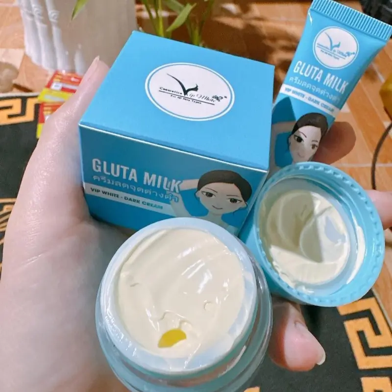 (Mua 1 Tặng 1) Kem dưỡng sáng body Gluta Milk 15G - Tặng kèm 1 xịt khử mùi 10ml 1