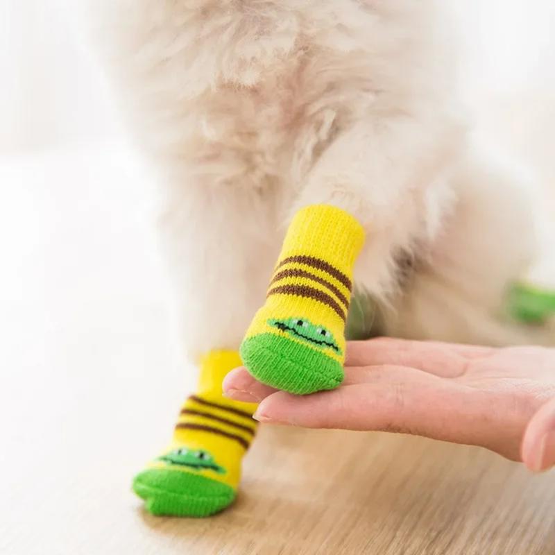 4Pcs Cute Pet Dog Socks with Print Anti-Slip Cats Puppy Shoes Paw Protector Products for Small Breeds Spitz York Dogs Chihuahua 4