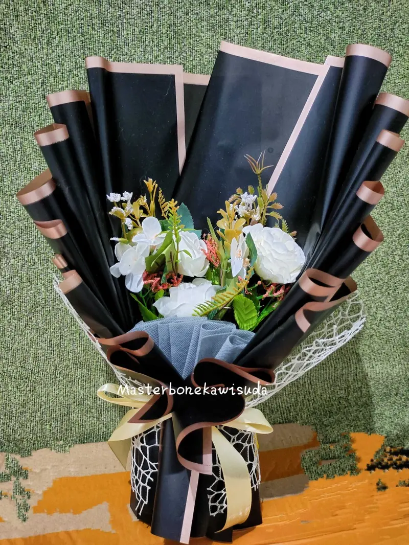 Product Introduction of Buket Wisuda bunga mawar artificial kado Wisuda tanpa boneka wisuda tanpa buket uang 5