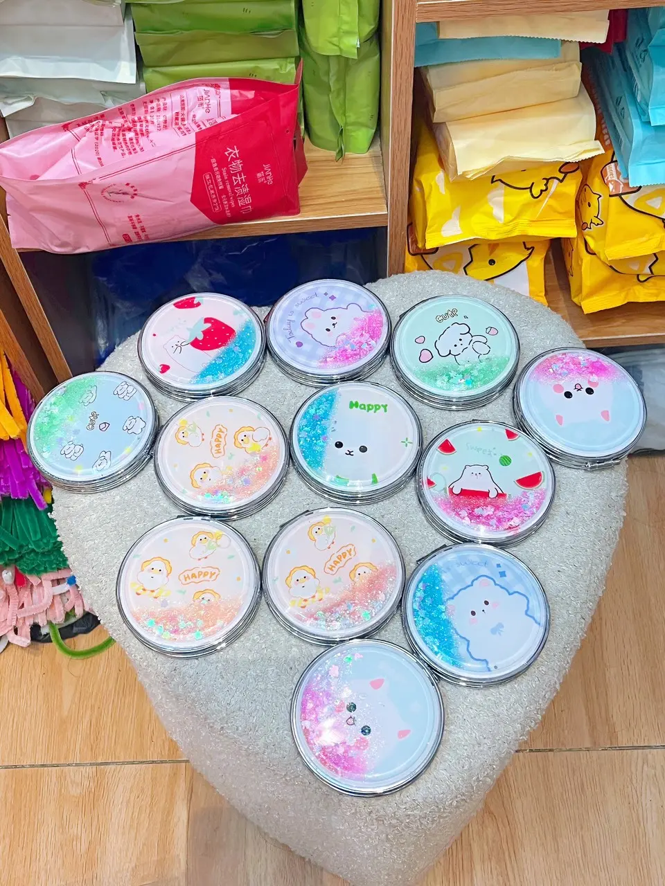 Gương trang điểm mini gập 2 mặt tiện lợi- Gương phẳng và gương cầu lõm, trang điểm chắc nét hơn- Mang đi du lịch Mỹ Phẩm Cosmetic