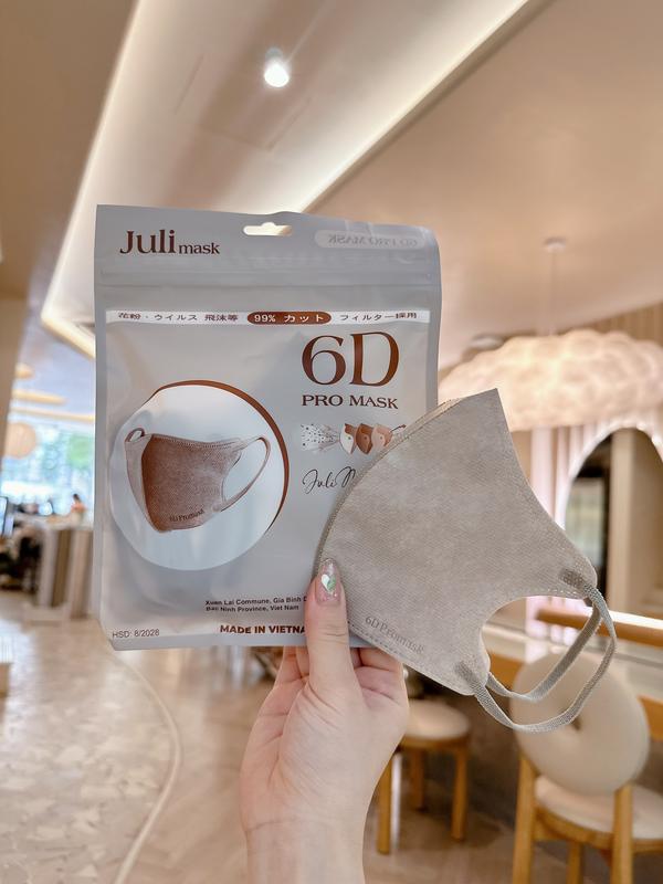 Combo 50 chiếc khẩu trang 6D JULI Pro Mask, kháng khuẩn, khẩu trang 3 lớp Thời Trang mỏng nhẹ