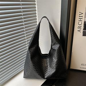 Beg Ketiak Berkapasiti Besar, Mewah, Untuk Wanita, Fesyen Musim Sejuk Baharu, Beg Bahu Tunggal, Gaya Retro, Beg Tote Komuter Bags Totebag