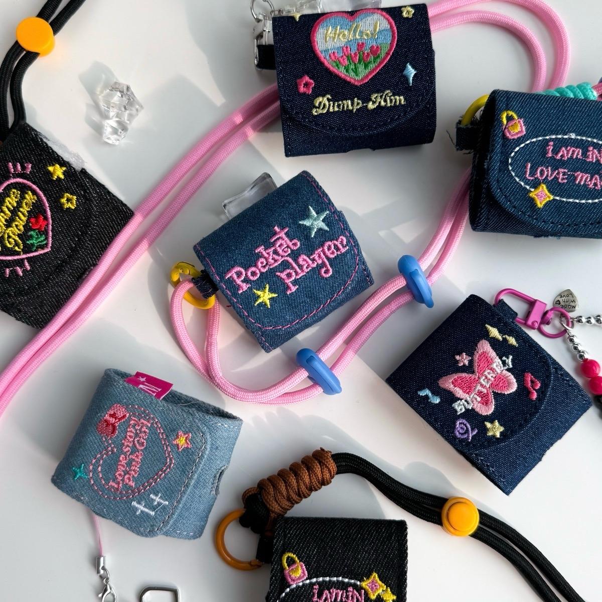 [Gen4] พร้อมส่ง A1S33 รวมกระเป๋ายีนส์ใส่แอร์พอดกุหลาบ,Love maze สำหรับ AirPods Pro,Gen1,2,3,Pro2, Ge