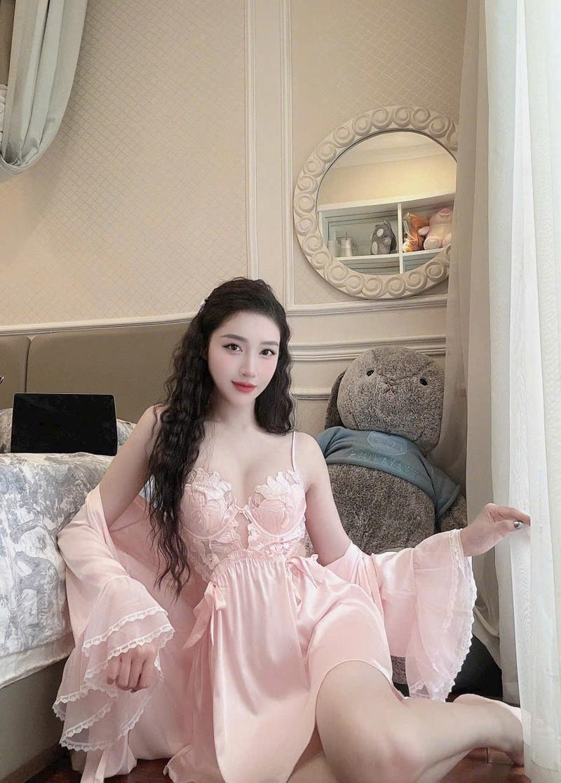 Product Introduction of V158 Váy Ngủ Lụa Hoa Dáng Ngắn Tiểu Thư Đầm Ngủ QCCC Kèm Quần ( Váy Lẻ Ko Kèm Choàng) 5