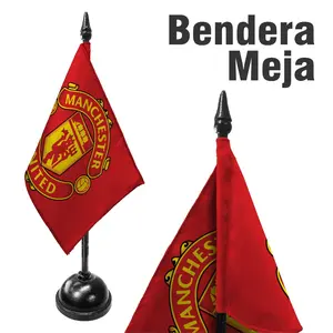Bendera Meja Manchester United MU / Dekorasi Meja, Klub Bola, Bahan Kayu dan Kain Velvet Uk 15x22cm