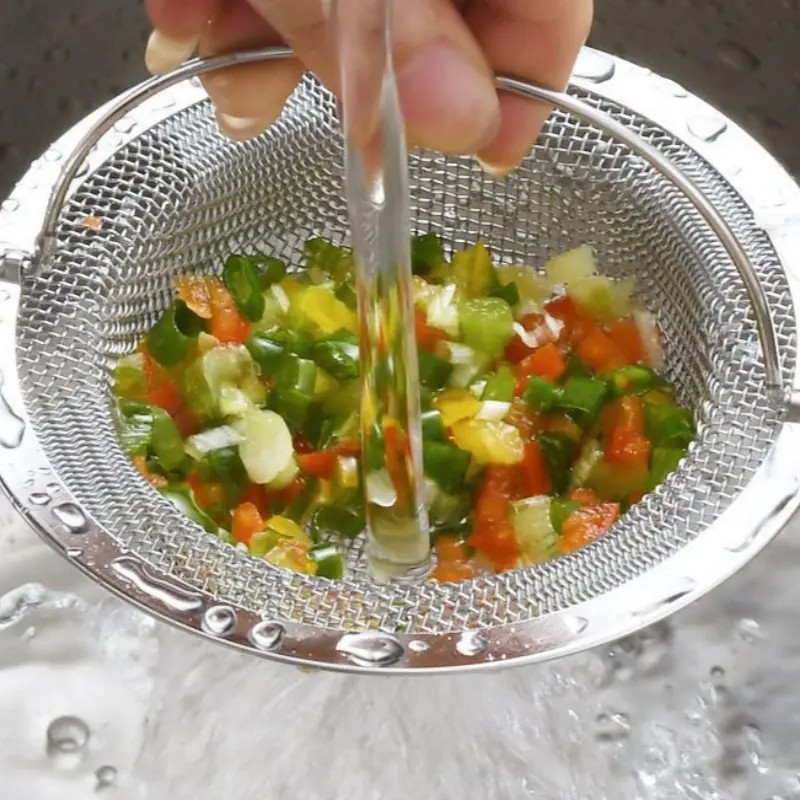 1/2pcs Kitchen filter screen, stainless steel thickened universal drain, leak screen, vegetable basin residue filtration