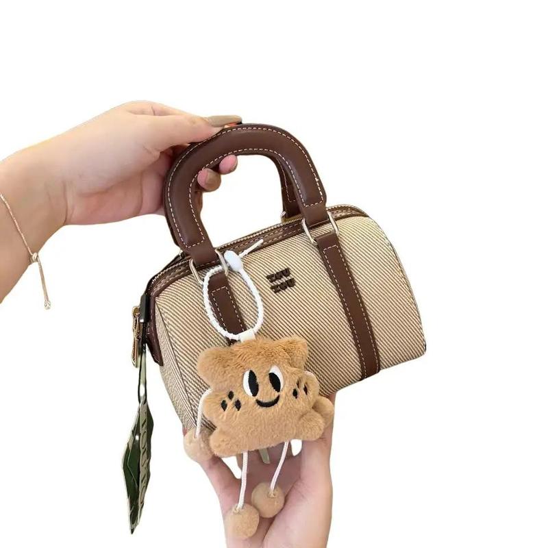 Túi thời trang xách tay Túi đeo chéo size 20cm dáng trông - tặng kèm bông treo Bag Da Nữ Nhung Kem 0