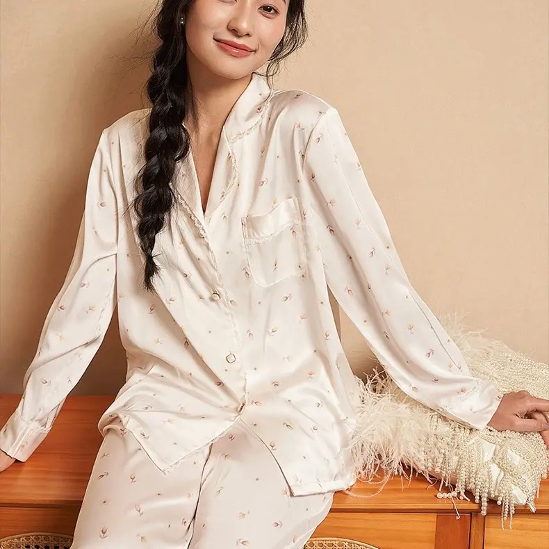 Pyjama phi lụa QC cao cấp hoa nhí vàng nhạt nhẹ nhàng tiểu thư   Nhung Nữ