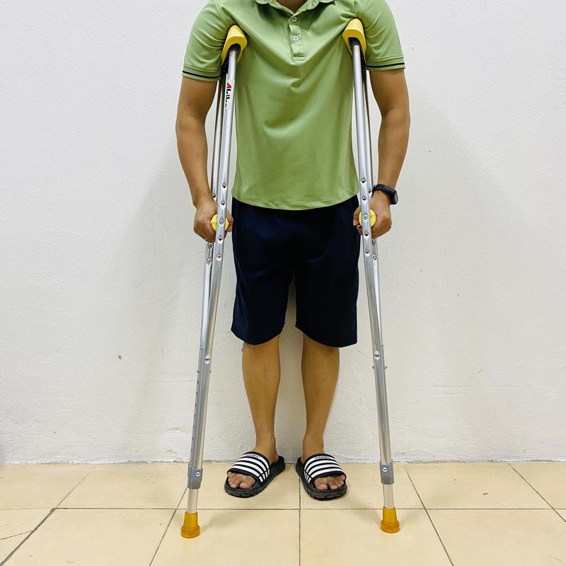 Nạng Chống Nách Bằng INOX Có Cao Su Mềm Siêu Chắc Chắn - Nạng Chống Hỗ Trợ Người Khuyết Tật Tai Nạn