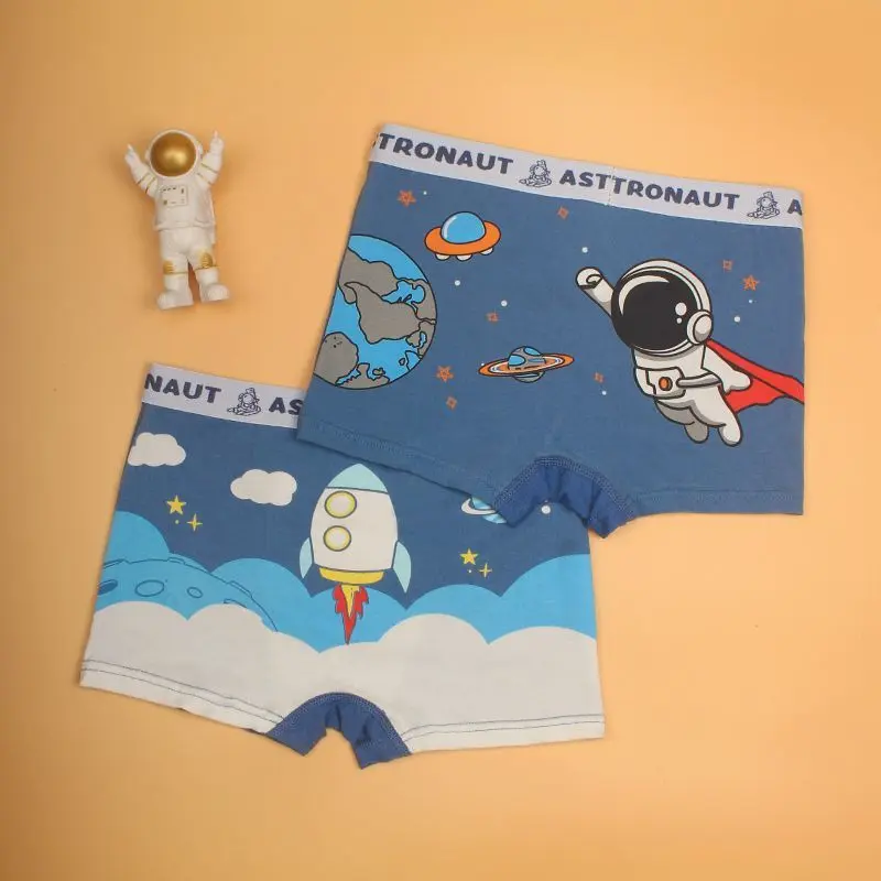Set 4 Quần Lót Đùi Cho Bé Trai Bằng Chất Liệu Cotton Mịn Thoáng Mát Kháng Khuẩn Hình Phi Hành Gia Ngộ Nghĩnh 8