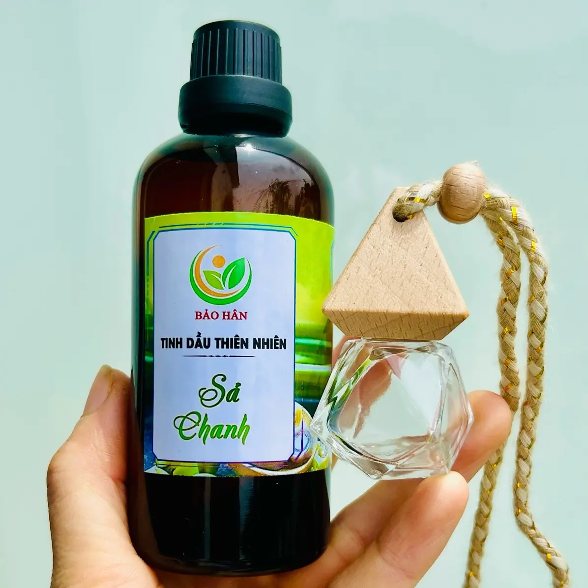 (TẶNG 1 VỎ TREO Ô TÔ)Tinh Dầu SẢ CHANH TREO Ô TÔ, XÔNG PHÒNG , khử mùi ,khử khuẩn, THƠM XE dầu thơm phòng