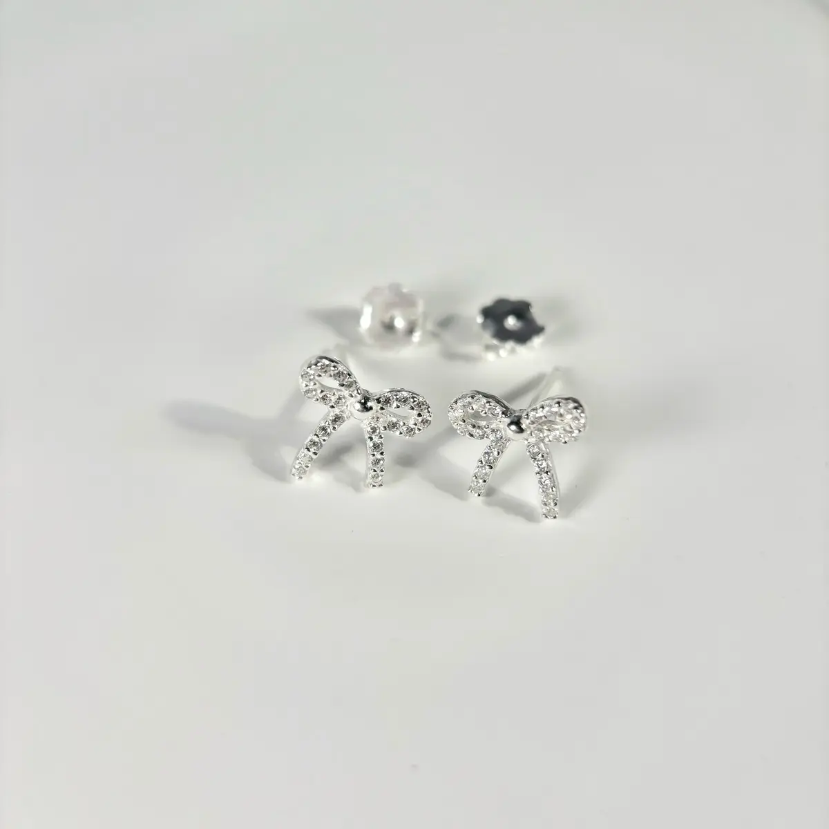 Bông tai nữ bạc 925 nơ đá tấm nữ tính nhẹ nhàng sang trọng DD Jewelry BD003