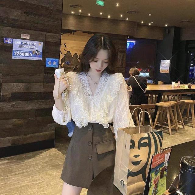 Áo Sơ Mi Ren Cổ Chữ V, Phong Cách Pháp, Dành Cho Nữ, Thiết Kế Đẹp, Độc Đáo Và Sang Trọng, Thời Trang, Áo Sơ Mi Dài Tay Áo Xếp Ly Hợp Xu hướng Women Top Shirt Trắng Cổ Tròn 3