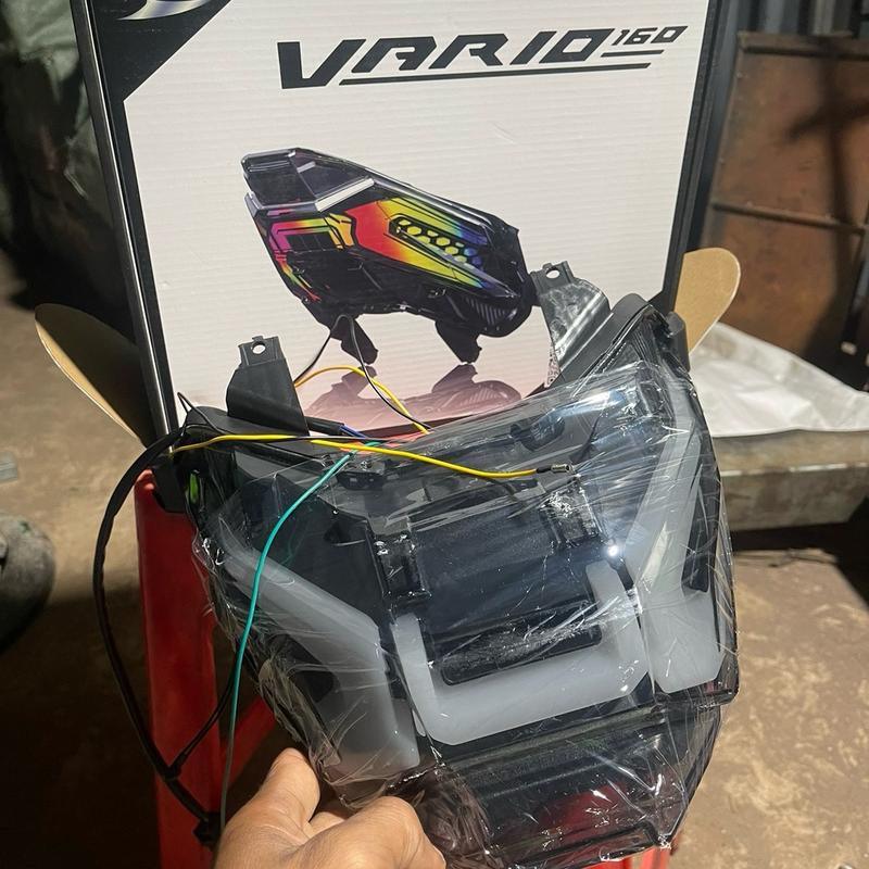  KIỂU 2 Đèn hậu Vario 160 Audi đổi màu -tích hợp xinhan Honda đuôi audi lái stop click shark power magic boy 7 vario160