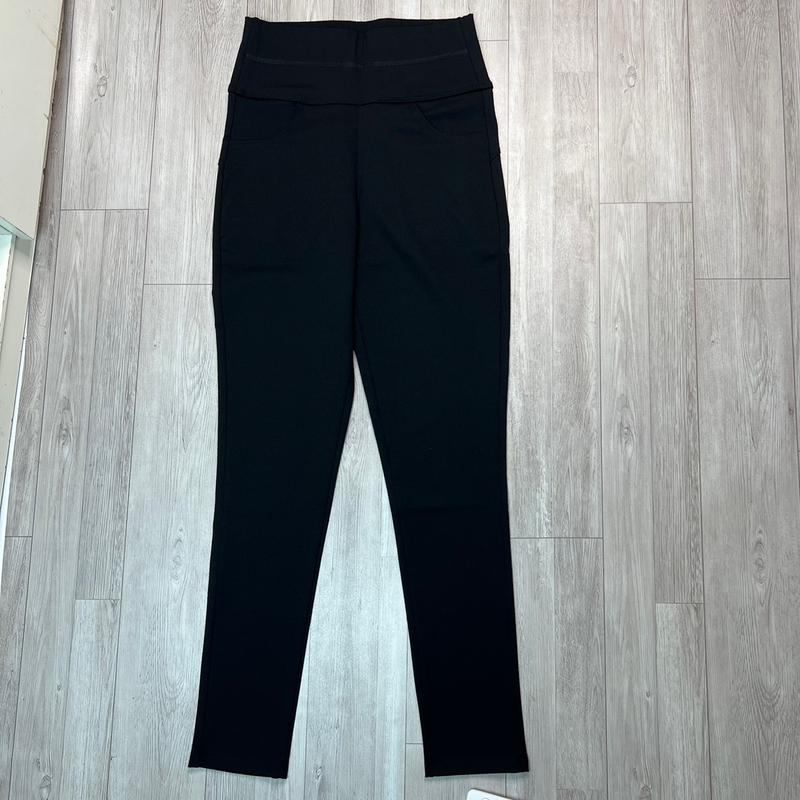 Quần legging dành cho nữ , chất liệu umi hàn mềm mịn , có 2 túi trước 2túi sau , thêm gân sau cạp cao 10p , mã20 4