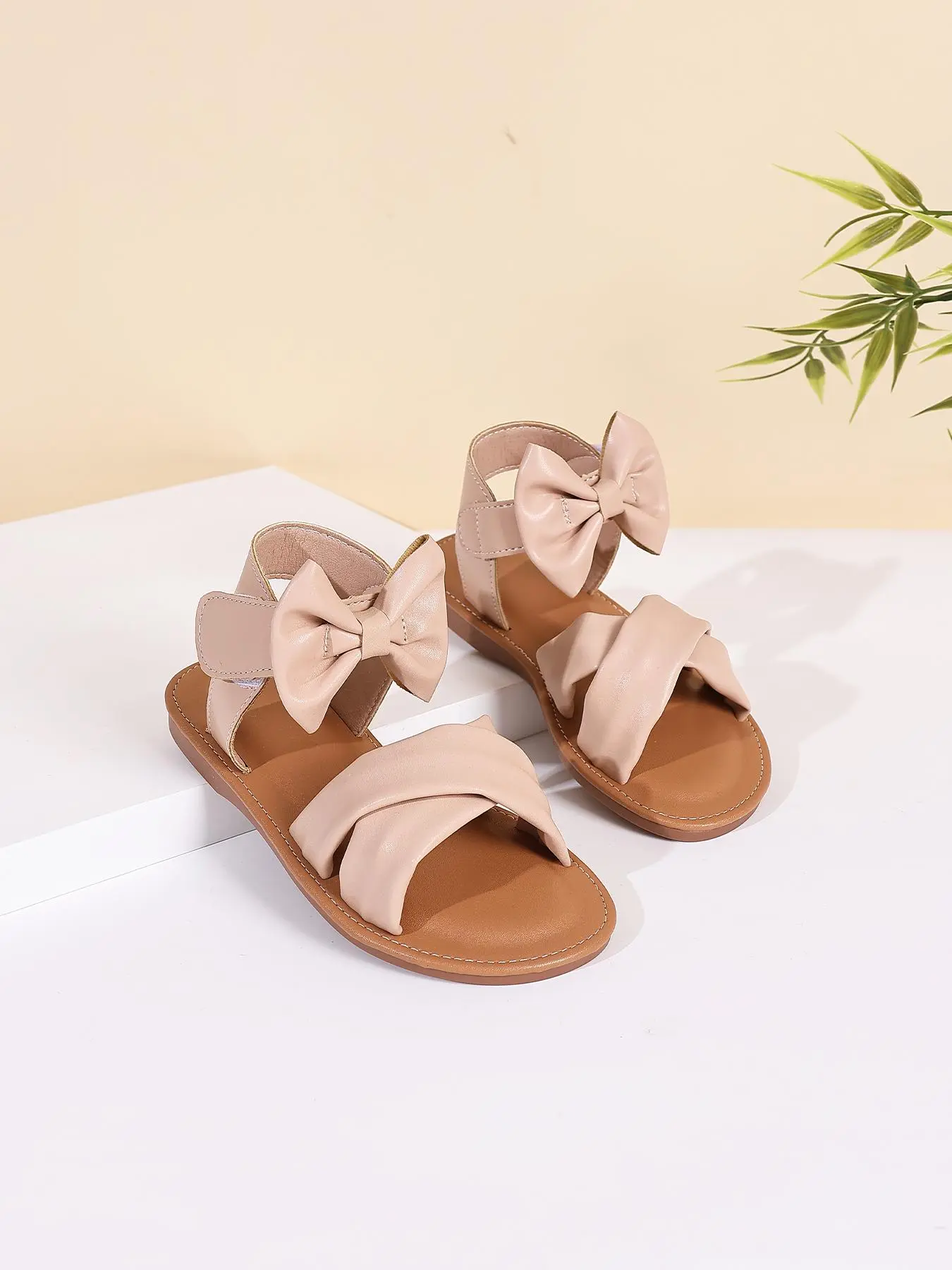 Girl's Bowknot Decorated Sandals, Casual Comfortable Flat Sandals for Summer, Fashionable Shoes for Daily Wear