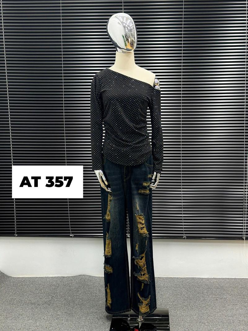 Product Introduction of TCSHOPJEAN Áo Thun Tay Dài Lệch Vai Bigsize Cao Cấp Lấp Lánh Ép Đá 55kg đến 90kg Có Nhún Eo AT 357 2
