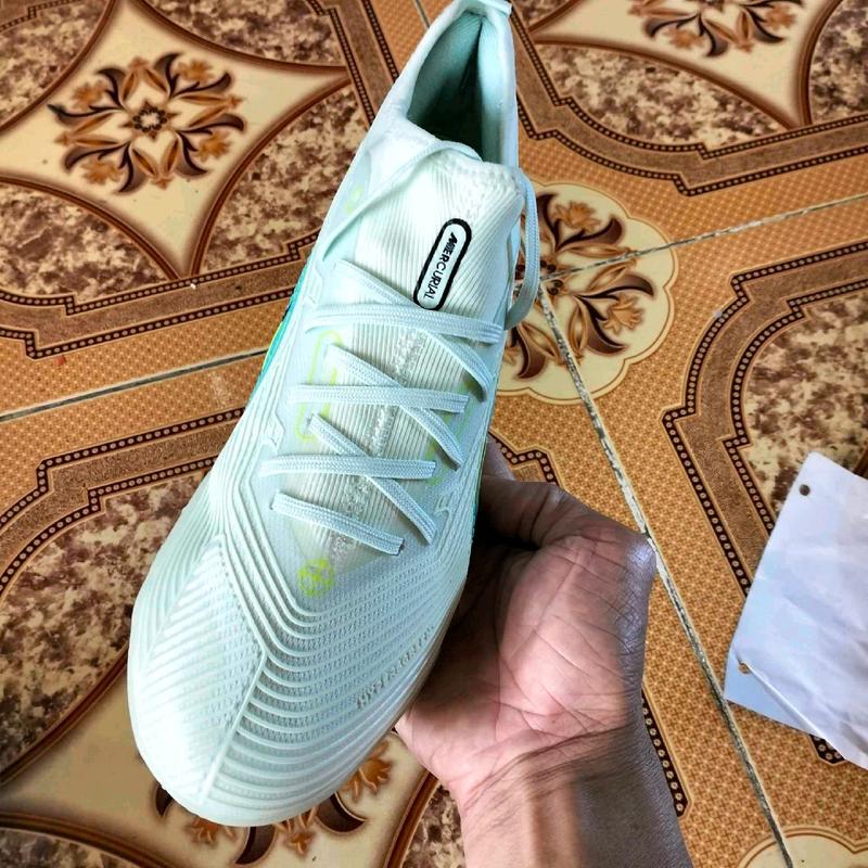 Giày Đá Bóng Mercurial Vapor 14 Pro có khâu full đế