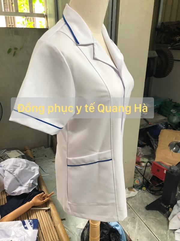 Áo Blue Blouse Trắng Viền xanh Dương Dáng Ngắn Ngang Đùi Nam Nữ Dài Tay Cộc Tay Hàng Đẹp Loại 1 Dành Cho Y Tá Dược Sĩ Điều Dưỡng
