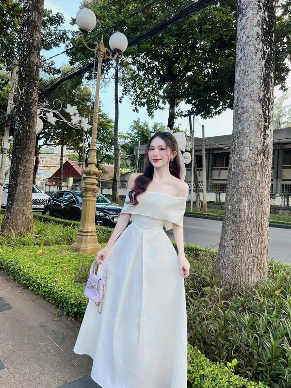  D362  TÁO ĐỎ BIGSIZE 55-90KG  ĐẦM THIẾT KẾ BIGSIZE BẸT VAI TRƠN DÁNG DÀI 