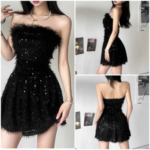 เดรสเกาะอก ปักเลื่อม ผ้าวิ้ง สีดำ