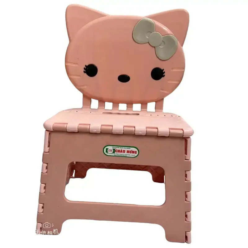 ￼Ghế nhựa xếp có lưng tựa hình mèo Hello Kitty, ghế nhựa Châu Hưng nhìn rất dễ thương . 0