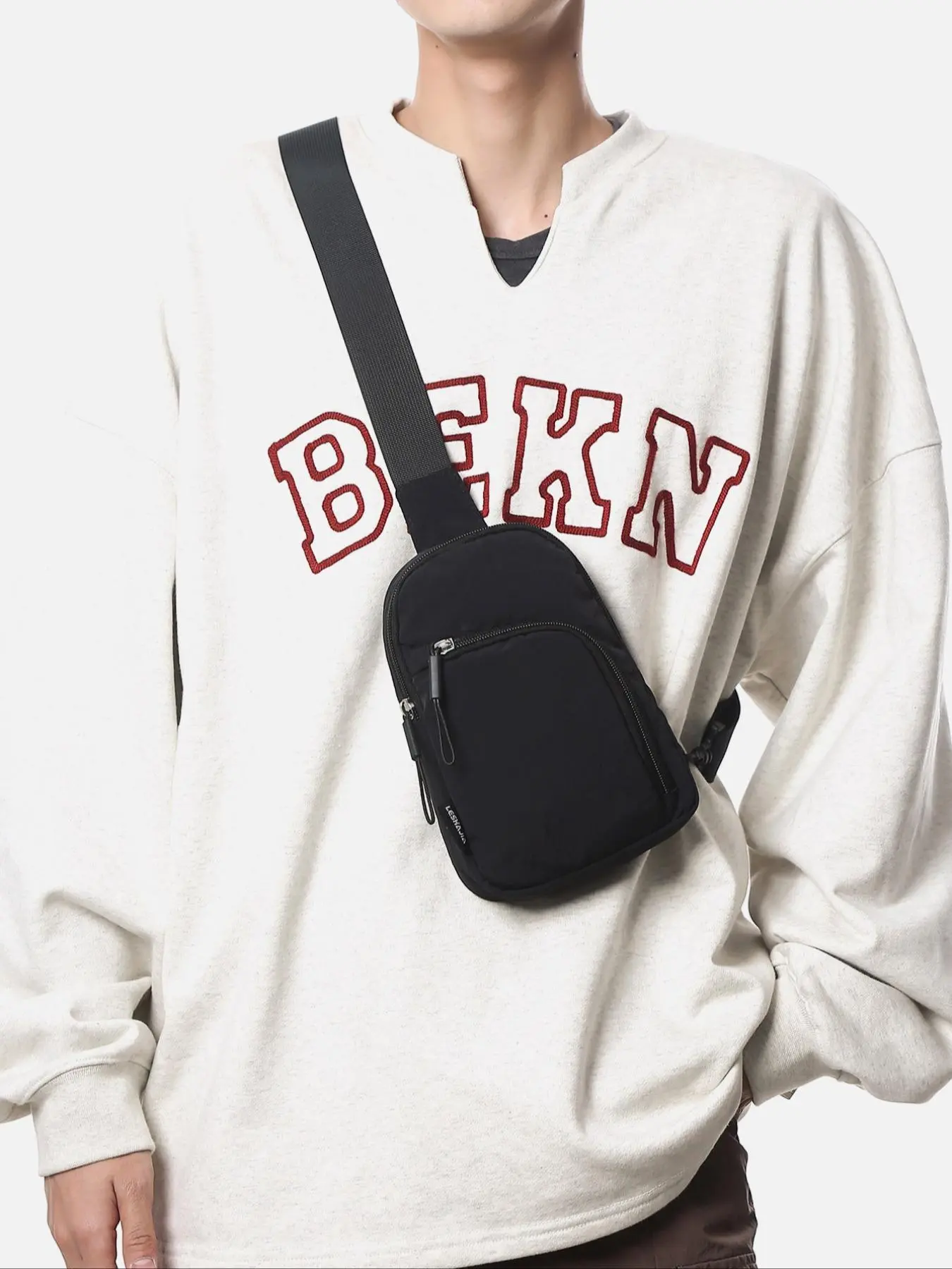 Fashionable Letter Label Decorated Sling Bag, Casual Versatile Chest Bag for Women & Men, Trendy All-match Crossbody Bag for Daily Used