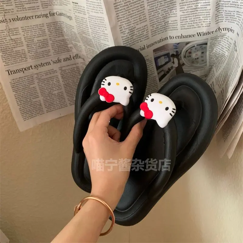 Dép Xỏ Ngón Hello Kitty, Thiết Kế Hoạt Hình Dễ Thương, Dành Cho Nữ, Phong Cách Ngọt Ngào Và Ngầu Thích Hợp Cho Mùa Hè Và Các Hoạt Động Ngoài Trời, Đế Mềm, Dép Đi Biển, Năm 2025 DéP GiàY 3