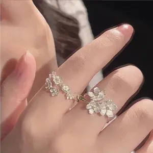 Cincin Wanita Cincin Couple Punk Metal Ring Wanita Open Cuff Korea Fashion Style Aksesoris Couple Pasangan Pria Wanita Korea Fashion Style Aksesoris Fesyen Cewe 6 Pcs Set Multi Pearl Ring Rings