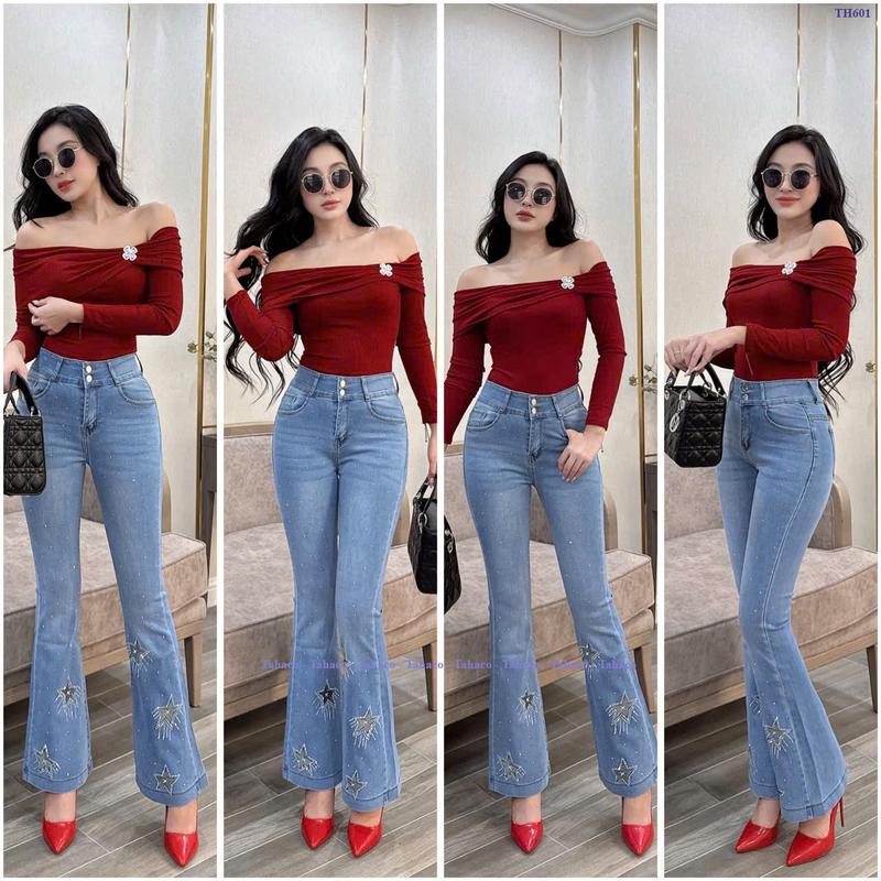 Quần jean nữ bass loe, thêu sao ép đá, màu xanh nhạt